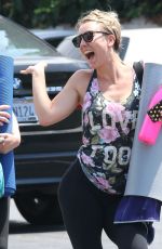 kaley cuoco - leaving yoga class in sherman oaks 8/11/14 mq