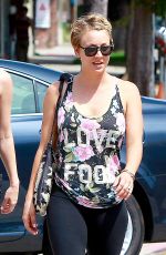 kaley cuoco - leaving yoga class in sherman oaks 8/11/14 mq