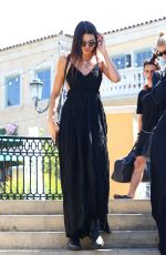 KENDALL and KYLIE JENNER Arrives at Sugarfish Sushi in Calabasas