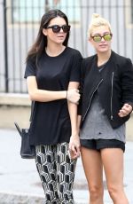 KENDALL JENNER and HAILEY BALDWIN Hailing a Cab in New York