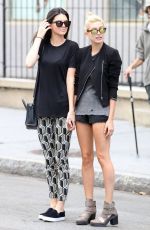 KENDALL JENNER and HAILEY BALDWIN Hailing a Cab in New York