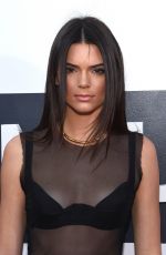 KENDALL JENNER at 2014 MTV Video Music Awards