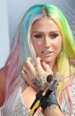 KESHA at 2014 MTV Video Music Awards