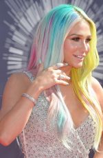 KESHA at 2014 MTV Video Music Awards