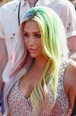 KESHA at 2014 MTV Video Music Awards