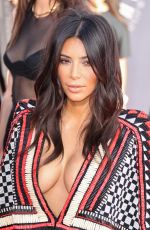 KIM KARDASHIAN at 2014 MTV Video Music Awards