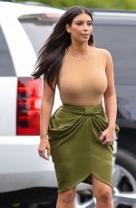KIM KARDASHIAN at Duck Walk Vineyards in Watermill