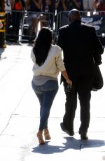 KIM KARDASHIAN in Tight Jeans