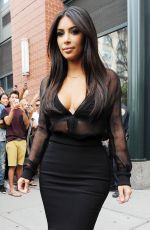 KIM KARDASHIAN Out and About in New York