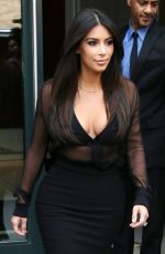 KIM KARDASHIAN Out and About in New York