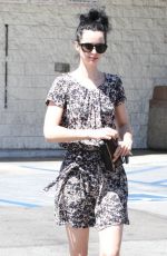 KRYSTEN RITTER at 7-11 in Hollywood