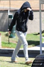 KYLIE JENNER Hides from Pap