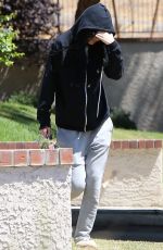 KYLIE JENNER Hides from Pap