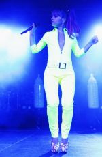 LILY ALLEN Performs at Hordern Pavillion in Sydney