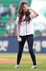 MEGAN FOX Throws 1st Pitch at LG Twins vs Doosan Bears Game in Seoul