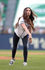 MEGAN FOX Throws 1st Pitch at LG Twins vs Doosan Bears Game in Seoul