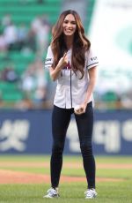 MEGAN FOX Throws 1st Pitch at LG Twins vs Doosan Bears Game in Seoul