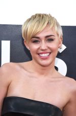 MILEY CYRUS at 2014 MTV Video Music Awards