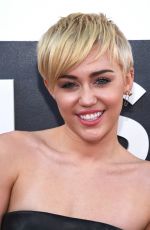 MILEY CYRUS at 2014 MTV Video Music Awards