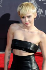 MILEY CYRUS at 2014 MTV Video Music Awards