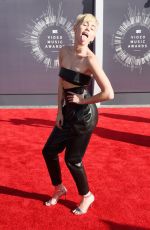 MILEY CYRUS at 2014 MTV Video Music Awards