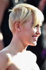 MILEY CYRUS at 2014 MTV Video Music Awards