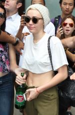 MILEY CYRUS Leaves Her New York