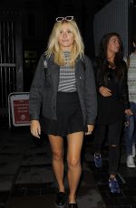PIXIE LOTT Leaves Pandora in Oxford Street in London
