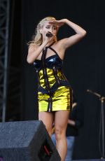 PIXIE LOTT Performs at V Festival at Hylands Park