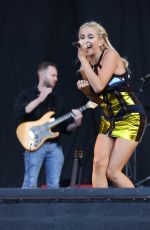 PIXIE LOTT Performs at V Festival at Hylands Park