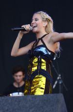 PIXIE LOTT Performs at V Festival at Hylands Park
