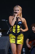 PIXIE LOTT Performs at V Festival at Hylands Park