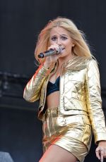 PIXIE LOTT Performs at V Festival in Chelmsford