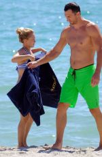 Pregnant HAYDEN PANETTIERE in Bikini on the Beach in Miami