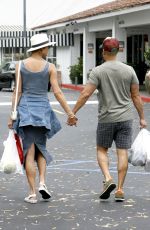 Pregnant STACY KEIBLER Shopping at the Farmers Market in Beverly Hills