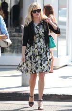 REESE WITHERSPOON Out and About in Beverly Hills 0708