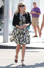 REESE WITHERSPOON Out and About in Beverly Hills 0708