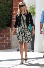 REESE WITHERSPOON Out and About in Beverly Hills 0708