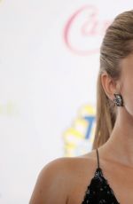 SARAH HYLAND at Teen Choice Awards 2014 in Los Angeles