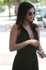 SELENA GOMEZ Out for Lunch in Los Angeles