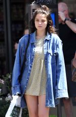 SKY FERREIRA Shopping at Barnes & Noble in Los Angeles