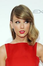 TAYLOR SWIFT at The Fiver Premiere in New York