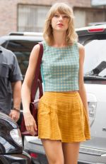 TAYLOR SWIFT Out and About in new York 0608