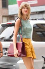 TAYLOR SWIFT Out and About in new York 0608