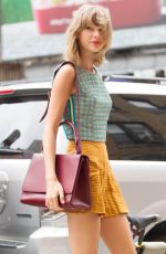 TAYLOR SWIFT Out and About in new York 0608