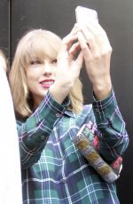 TAYLOR SWIFT Out and About in New York 1808