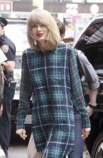 TAYLOR SWIFT Out and About in New York 1808