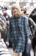 TAYLOR SWIFT Out and About in New York 1808