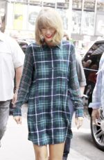 TAYLOR SWIFT Out and About in New York 1808
