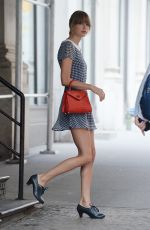 TAYLOR SWIFT Out in New York 0108